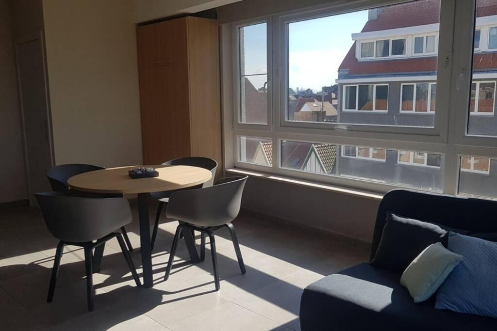 Oostende Studio Voor 2 Of 3 Pers Met Zeezicht Экстерьер фото